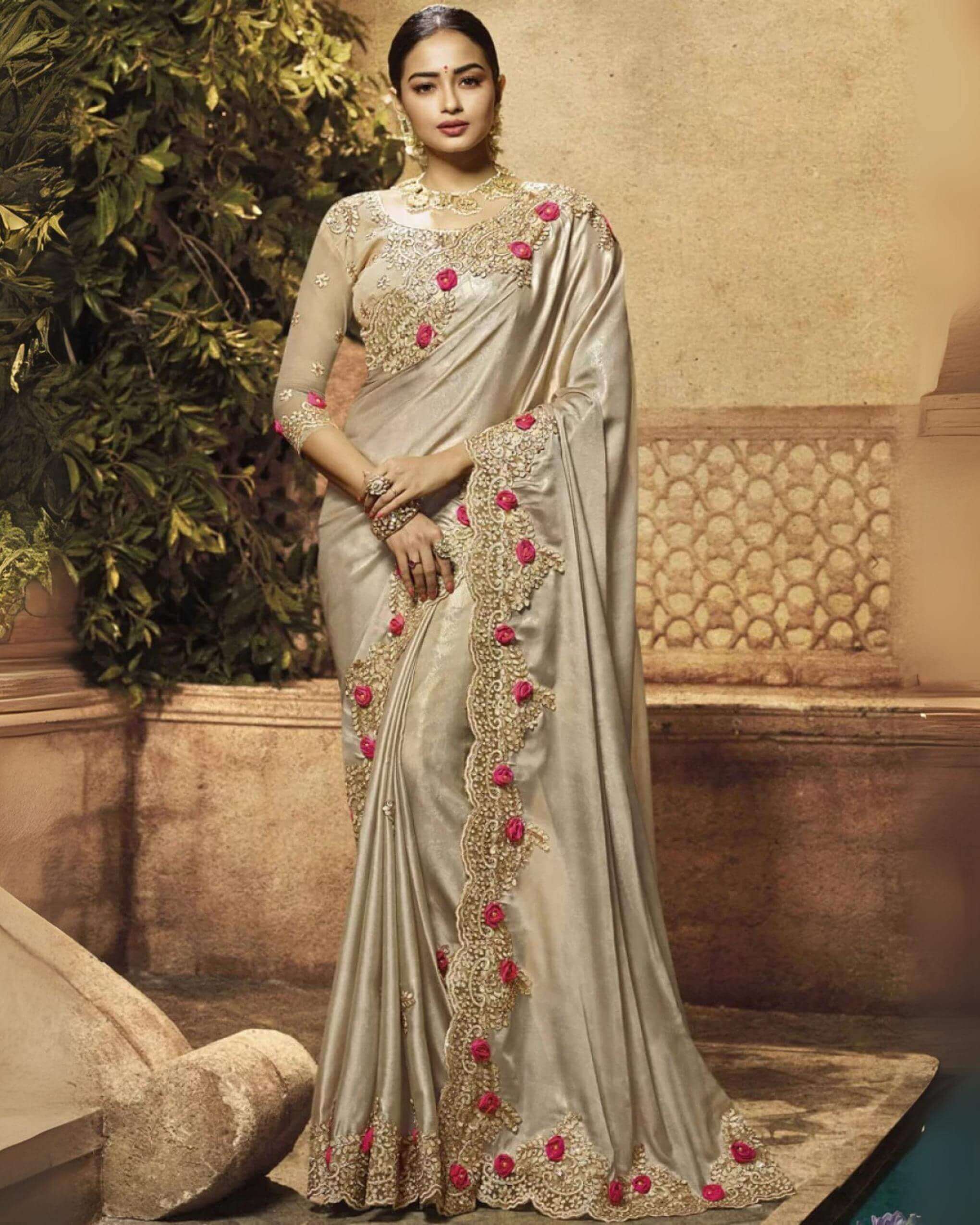 indian-gold-silk-classic-embroidery-party-saree